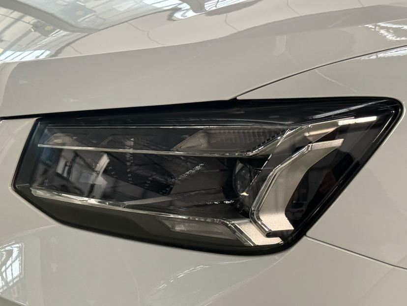 Audi Audi Q2L