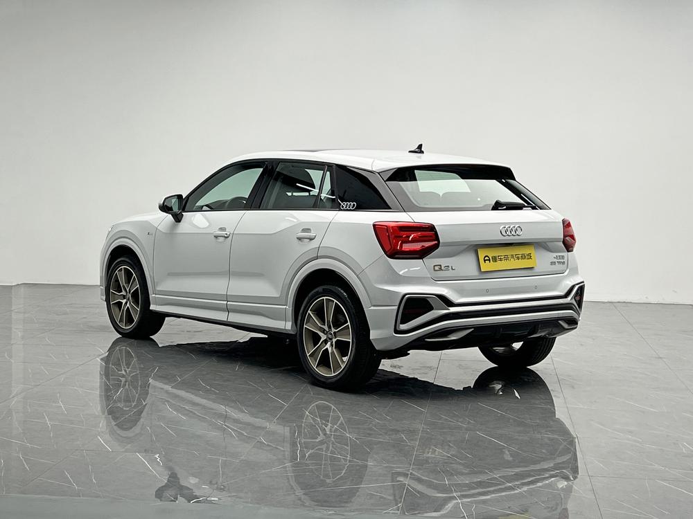 Audi Audi Q2L