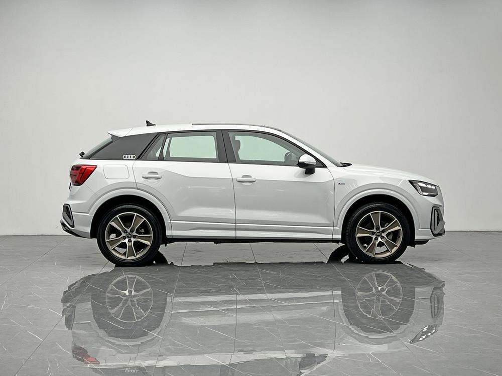 Audi Audi Q2L