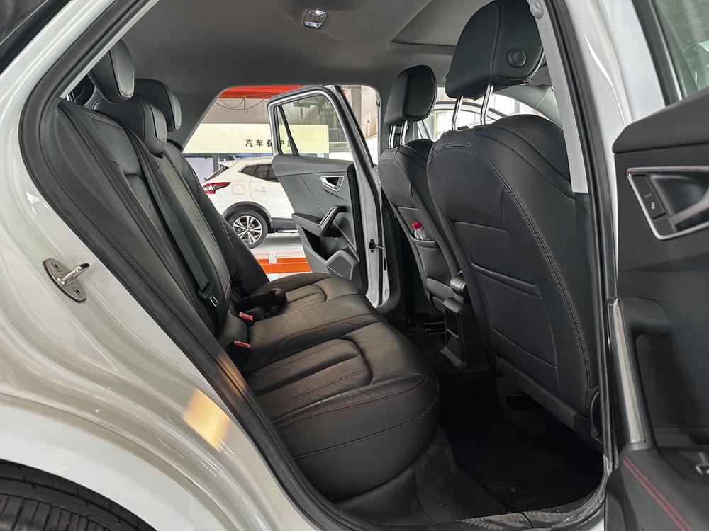 Audi Audi Q2L
