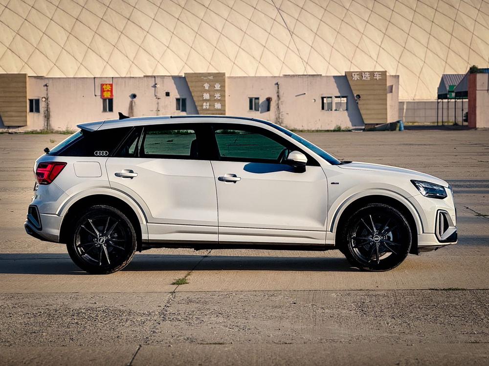 Audi Audi Q2L