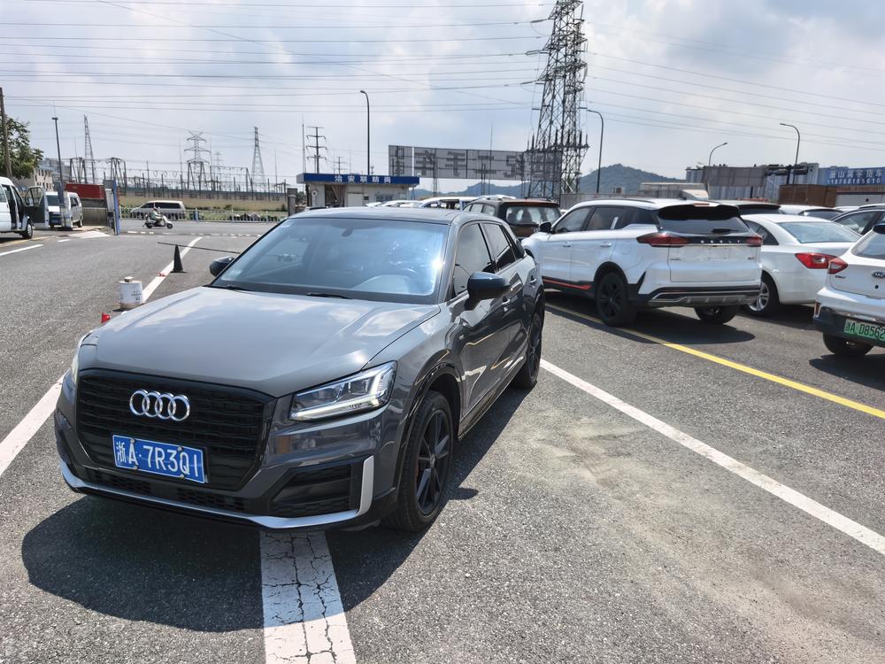 Audi Audi Q2L