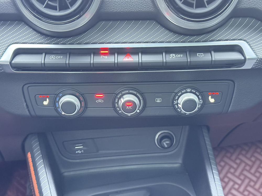 Audi Audi Q2L