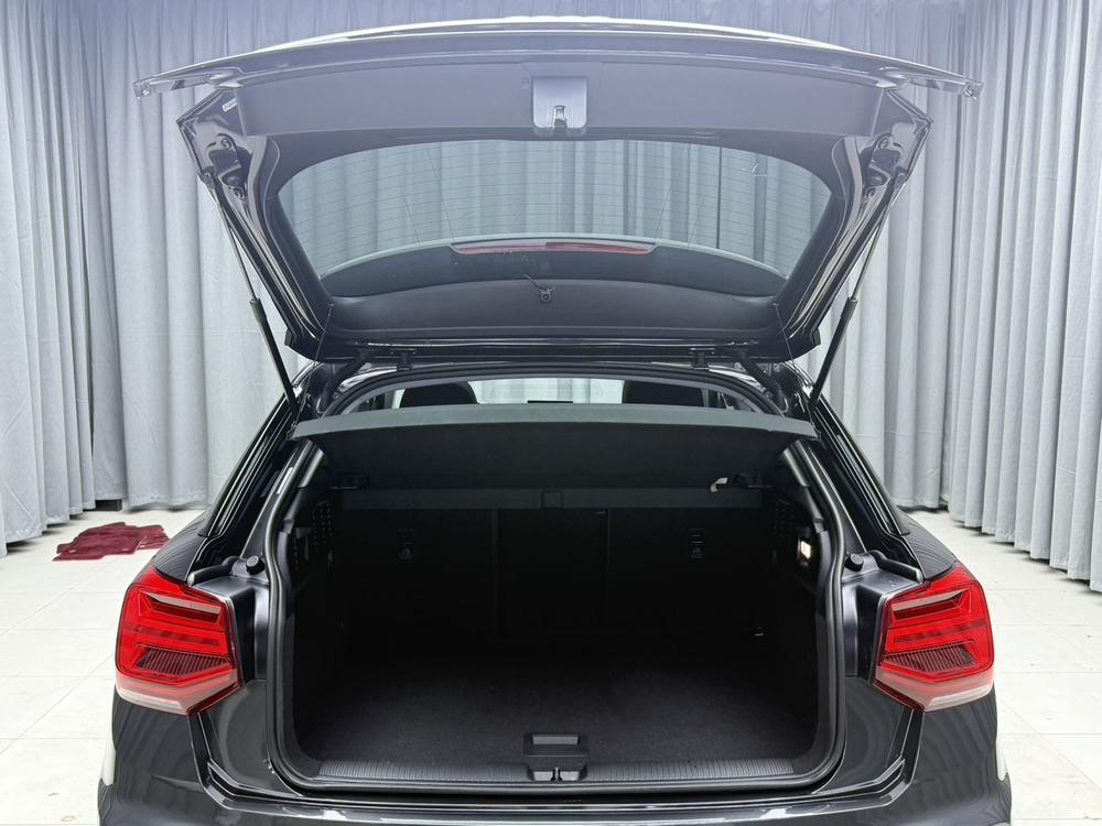 Audi Audi Q2L