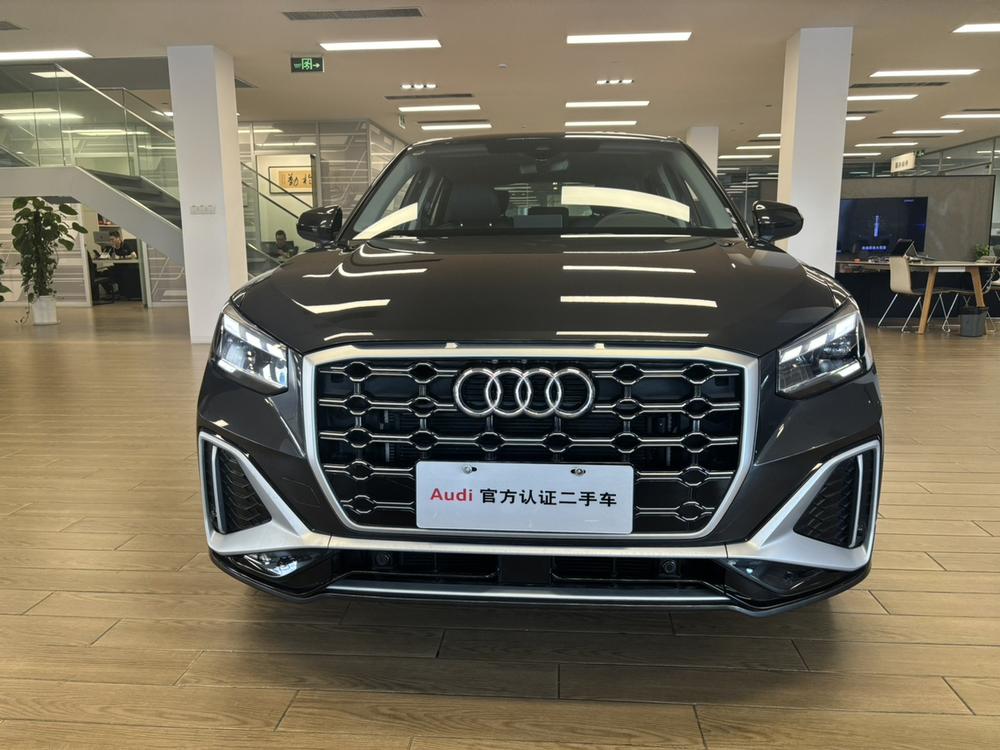 Audi Audi Q2L
