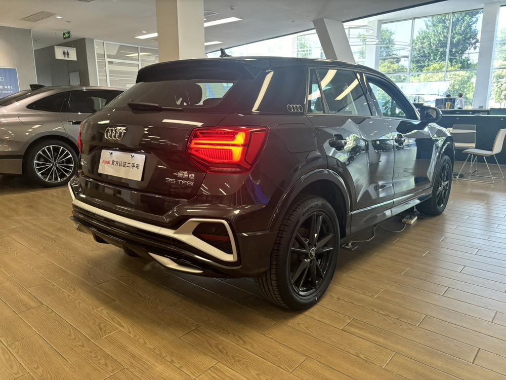 Audi Audi Q2L