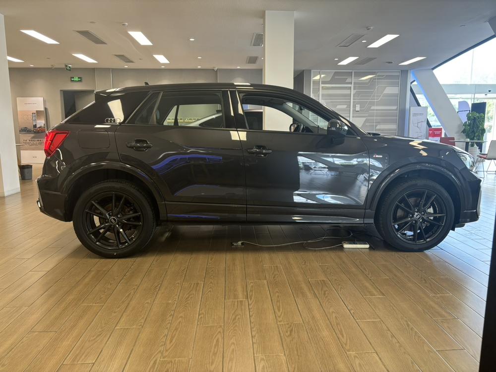 Audi Audi Q2L