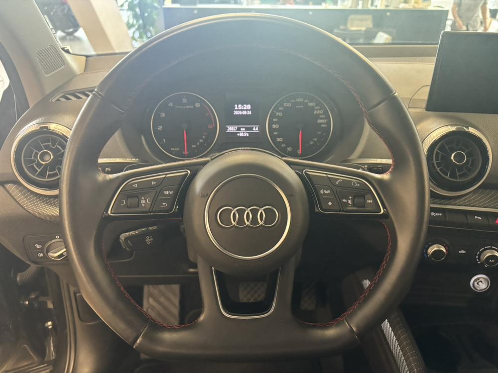 Audi Audi Q2L