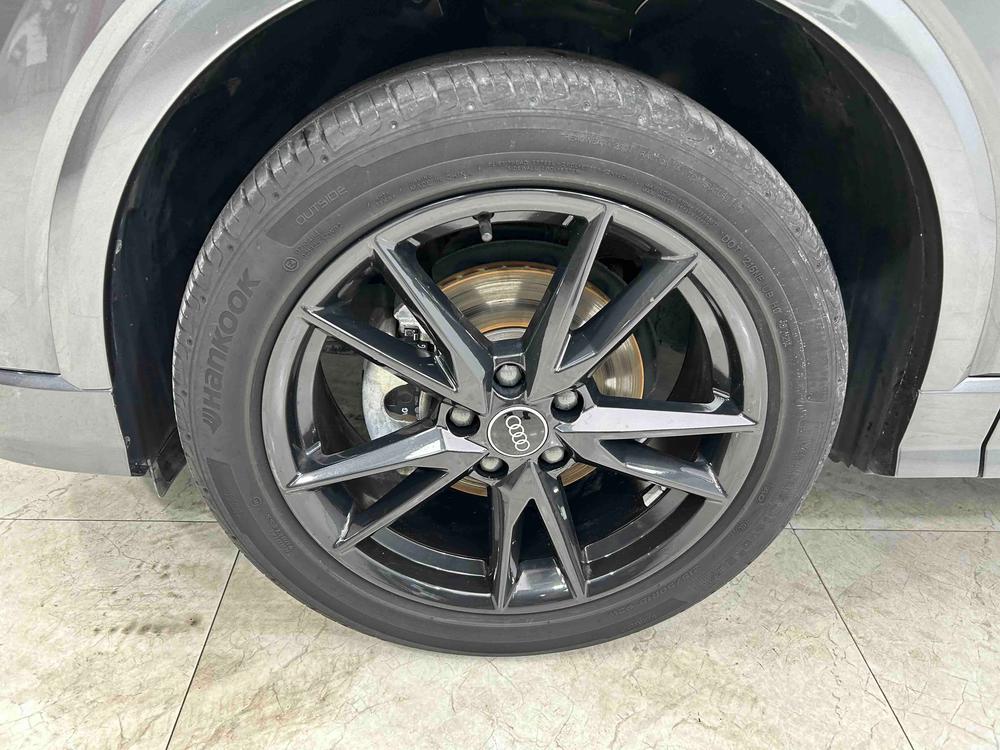 Audi Audi Q2L