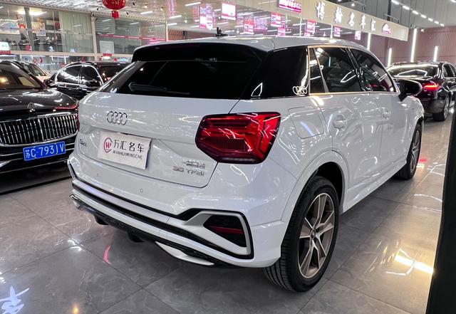 Audi Audi Q2L