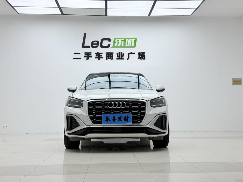 Audi Audi Q2L