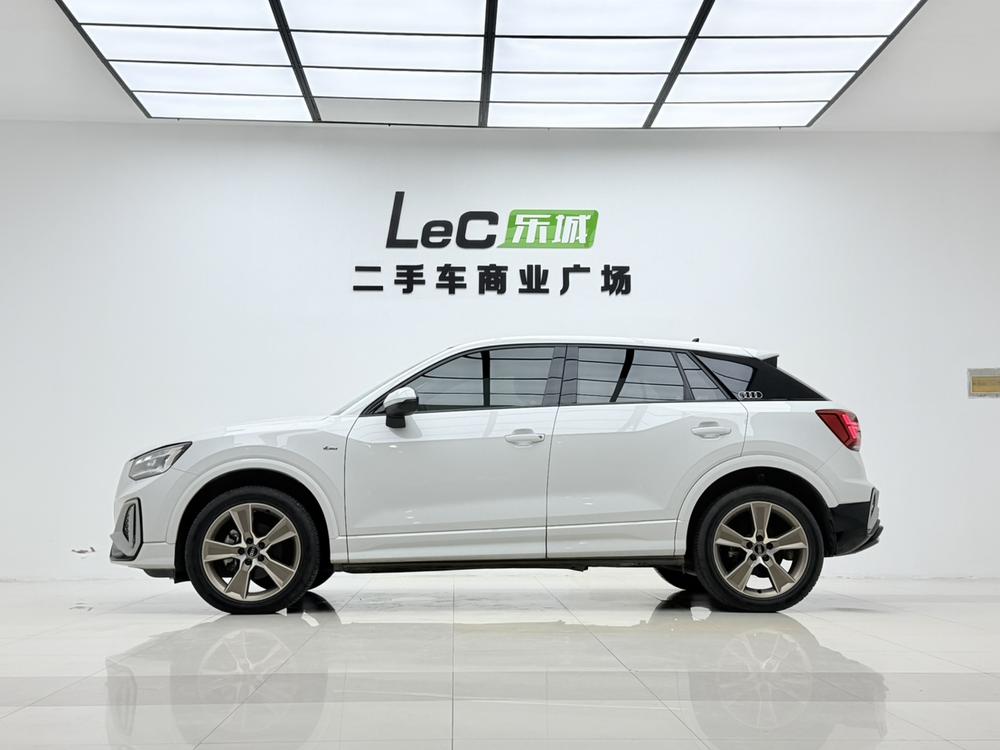 Audi Audi Q2L