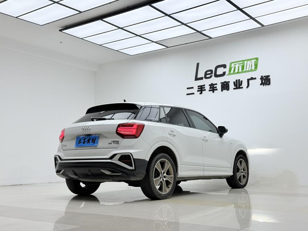 Audi Audi Q2L