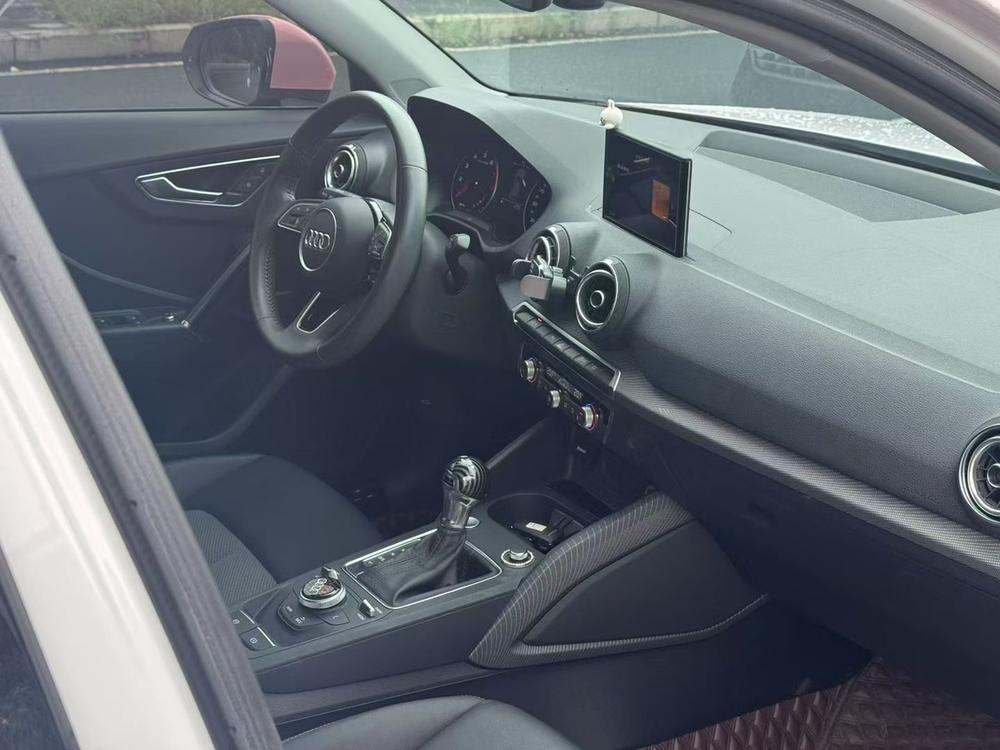 Audi Audi Q2L
