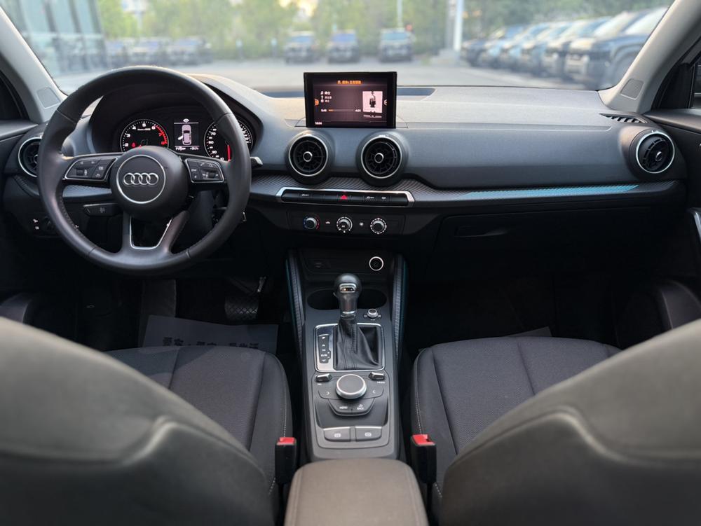 Audi Audi Q2L