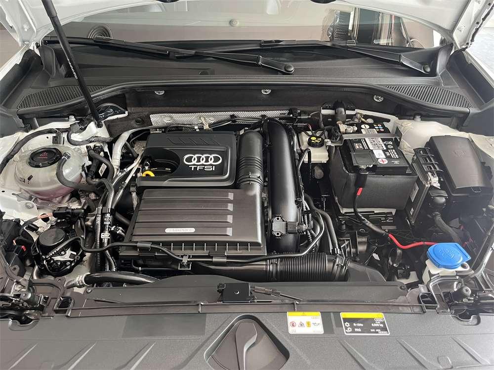 Audi Audi Q2L