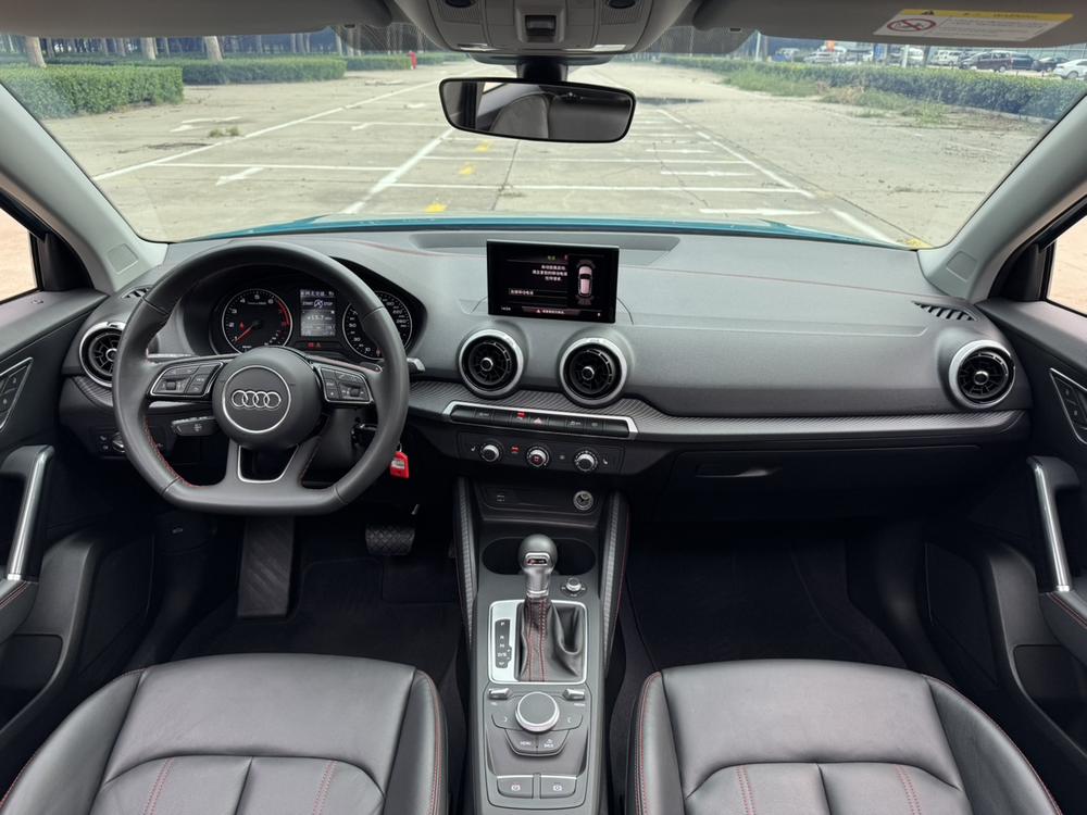 Audi Audi Q2L