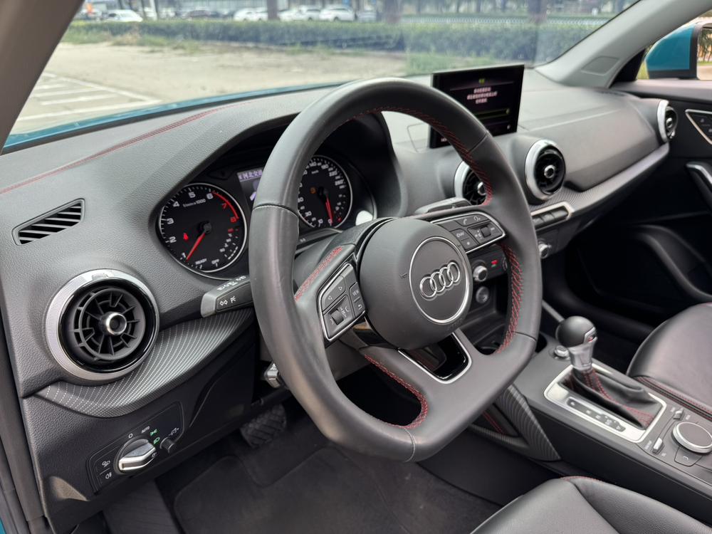 Audi Audi Q2L