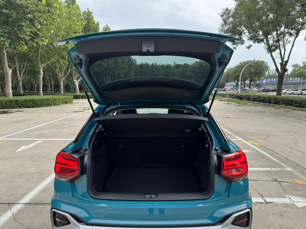 Audi Audi Q2L