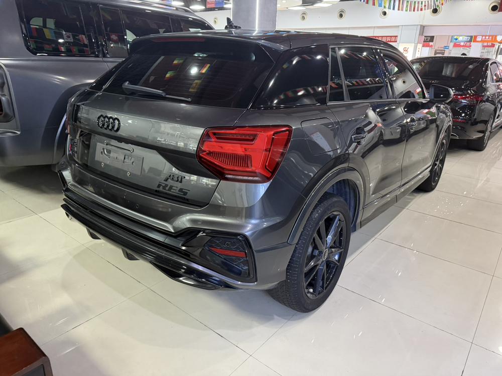 Audi Audi Q2L