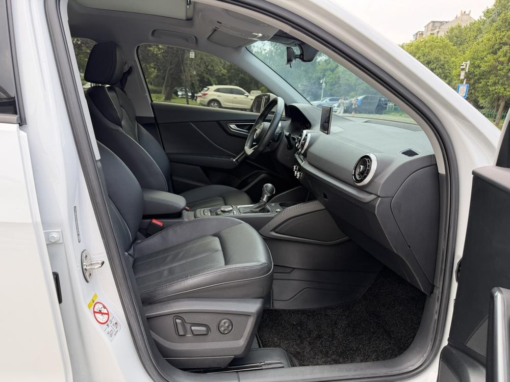 Audi Audi Q2L
