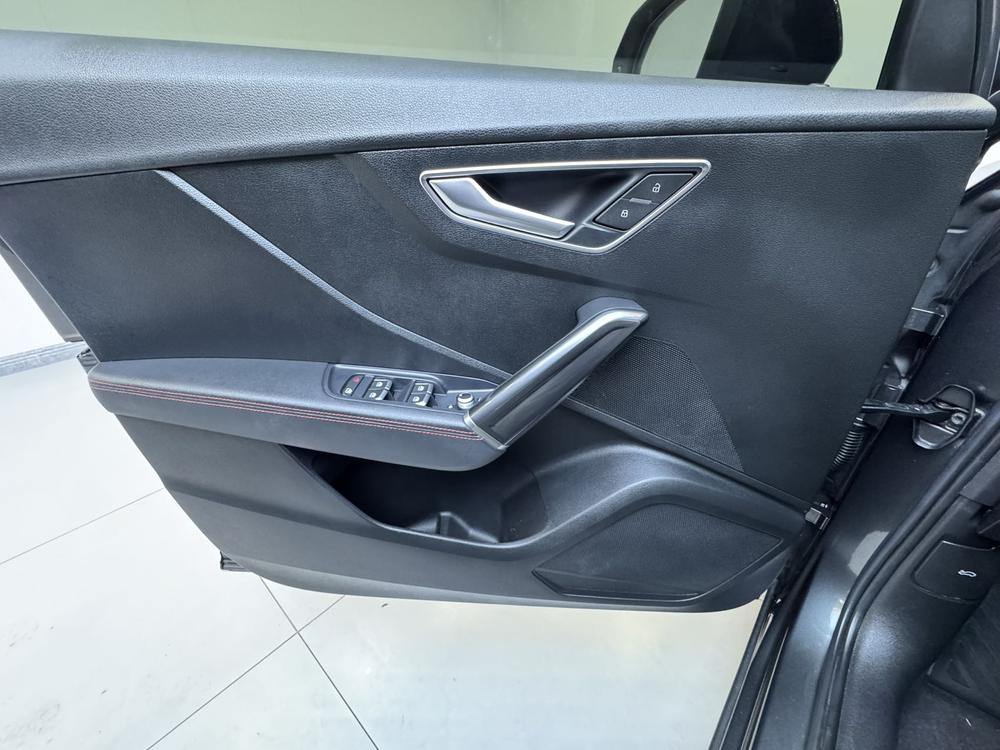 Audi Audi Q2L