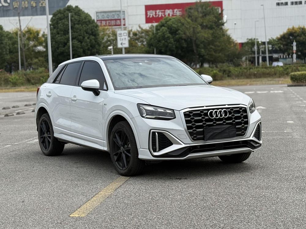 Audi Audi Q2L