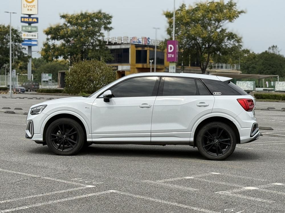 Audi Audi Q2L