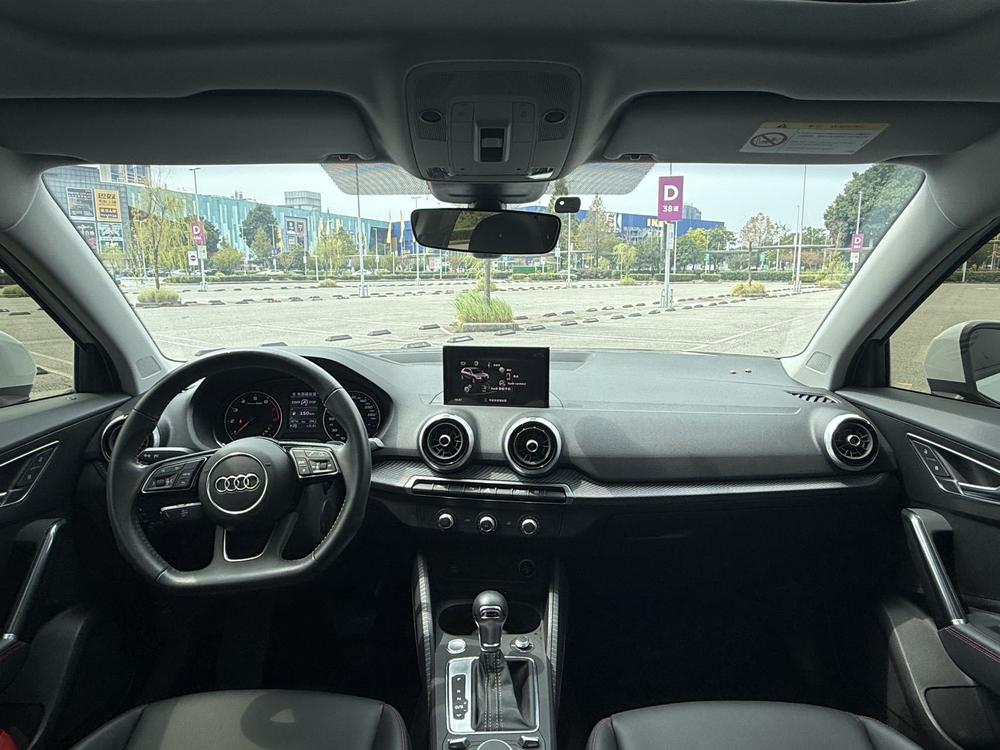 Audi Audi Q2L