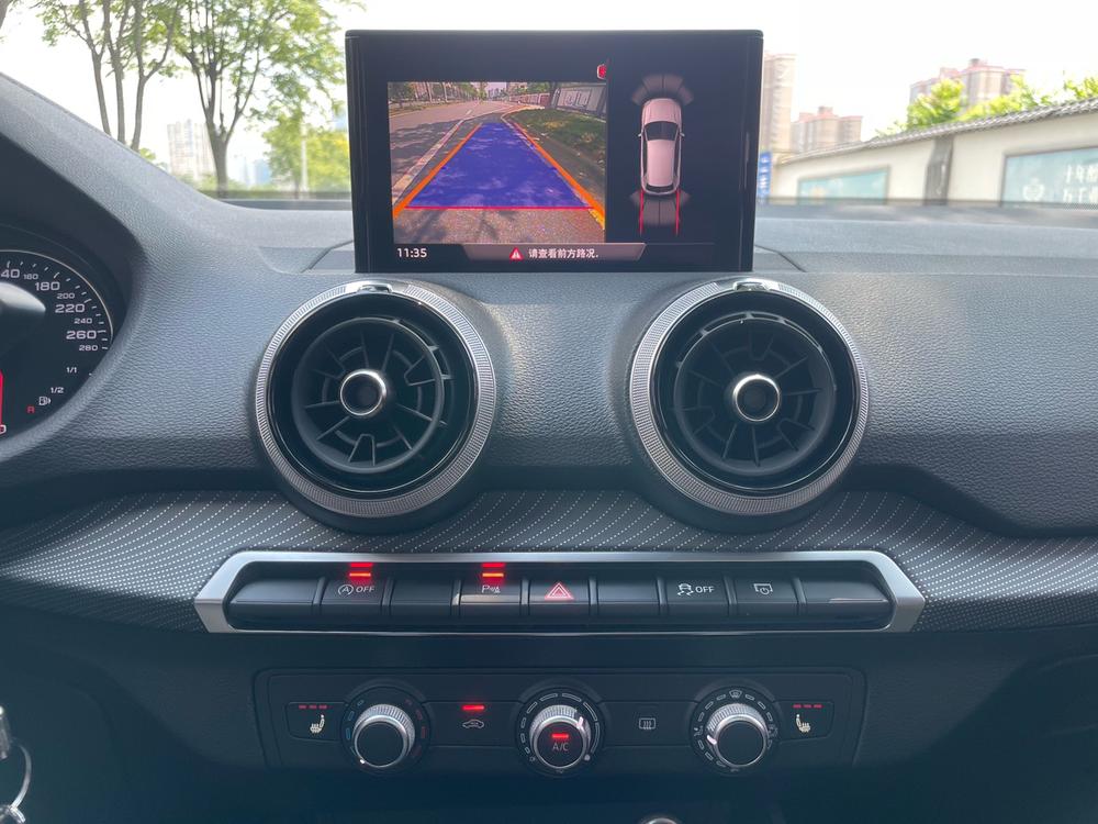 Audi Audi Q2L