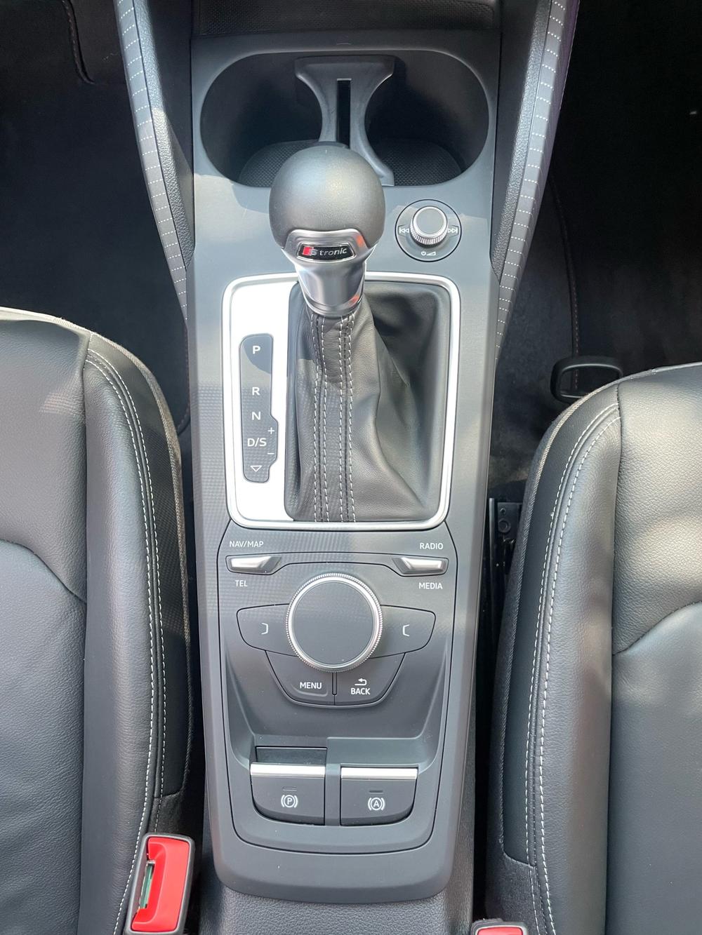 Audi Audi Q2L