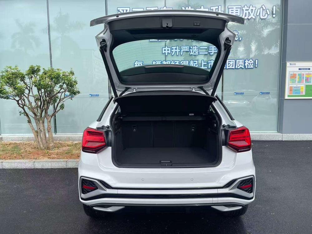 Audi Audi Q2L