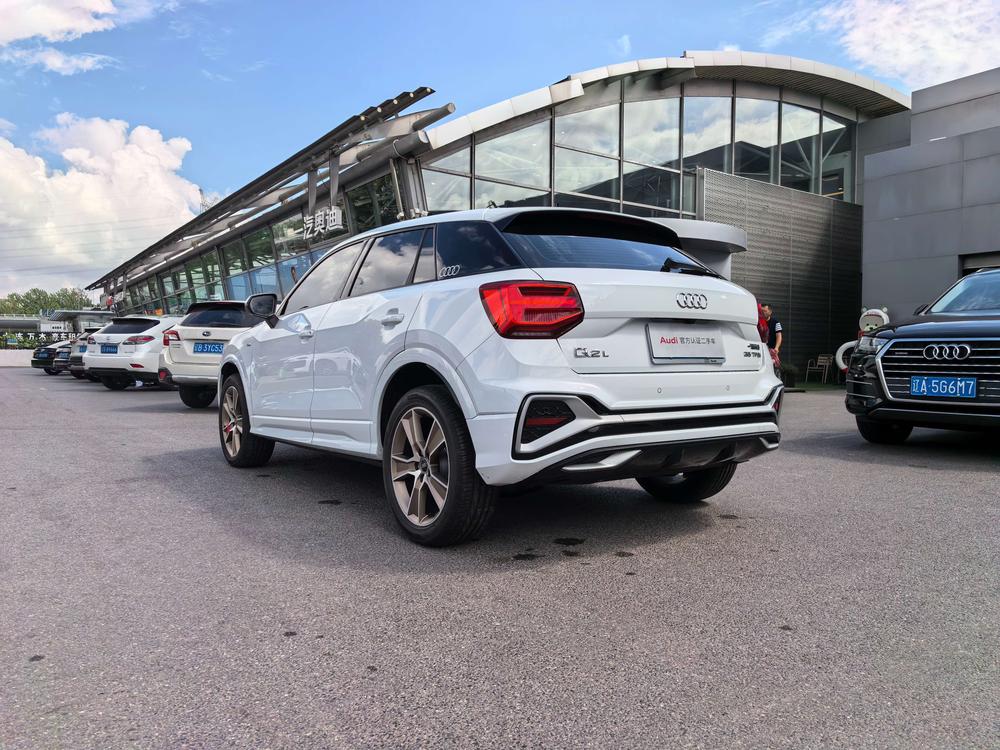 Audi Audi Q2L