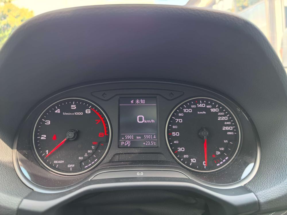 Audi Audi Q2L