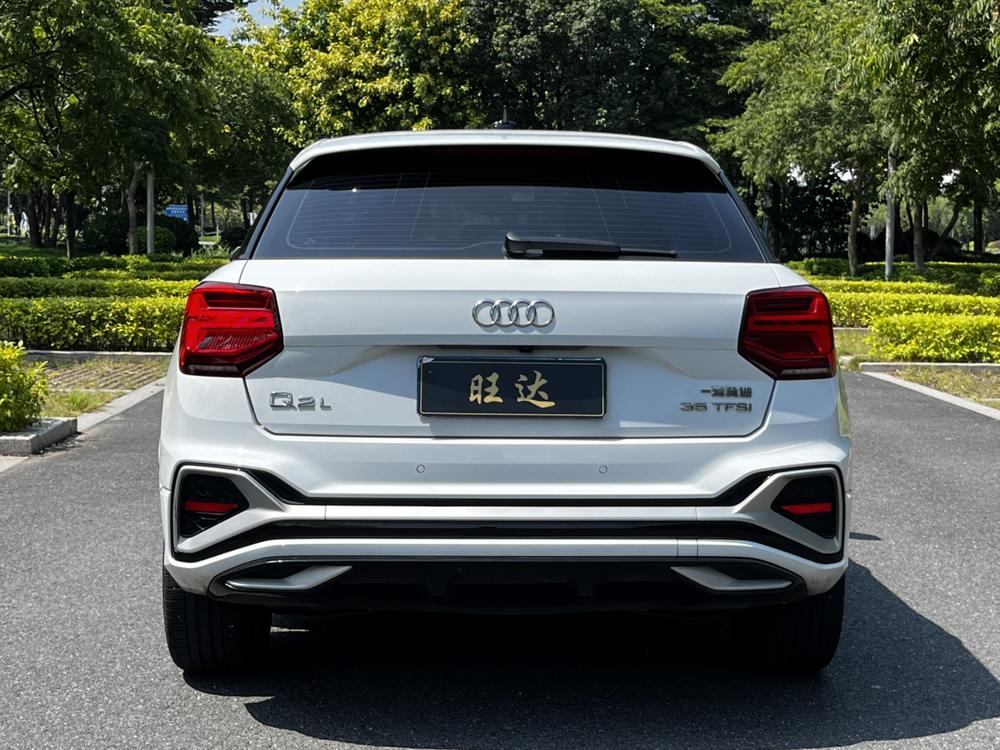 Audi Audi Q2L