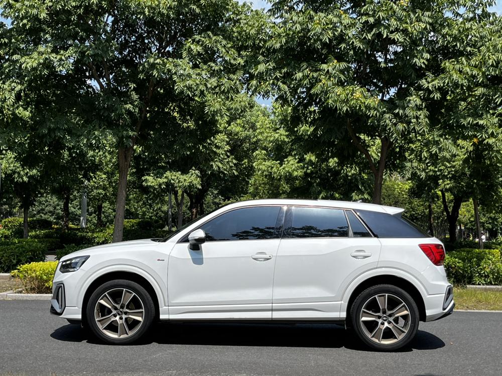 Audi Audi Q2L