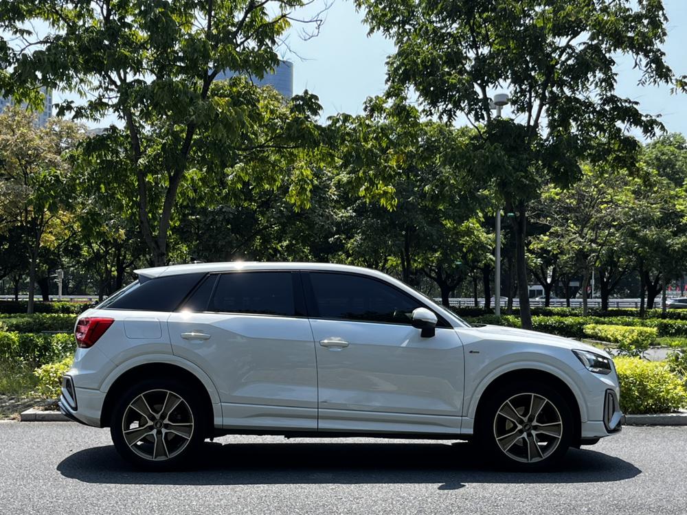 Audi Audi Q2L