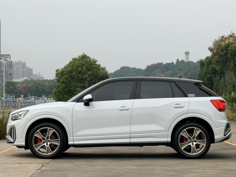 Audi Audi Q2L