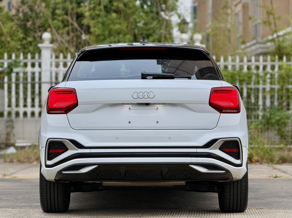Audi Audi Q2L