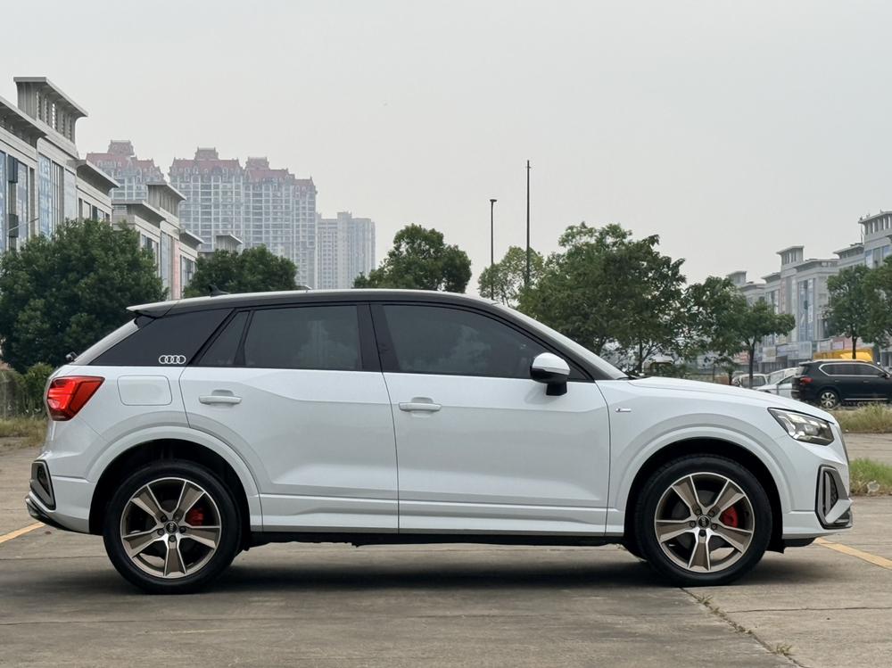 Audi Audi Q2L