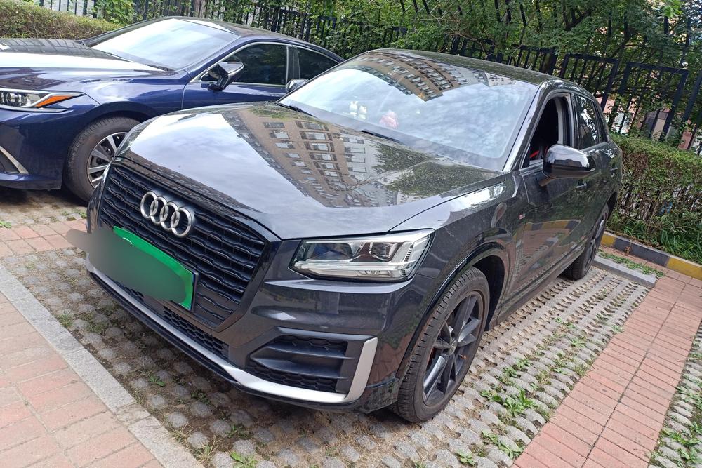 Audi Audi Q2L