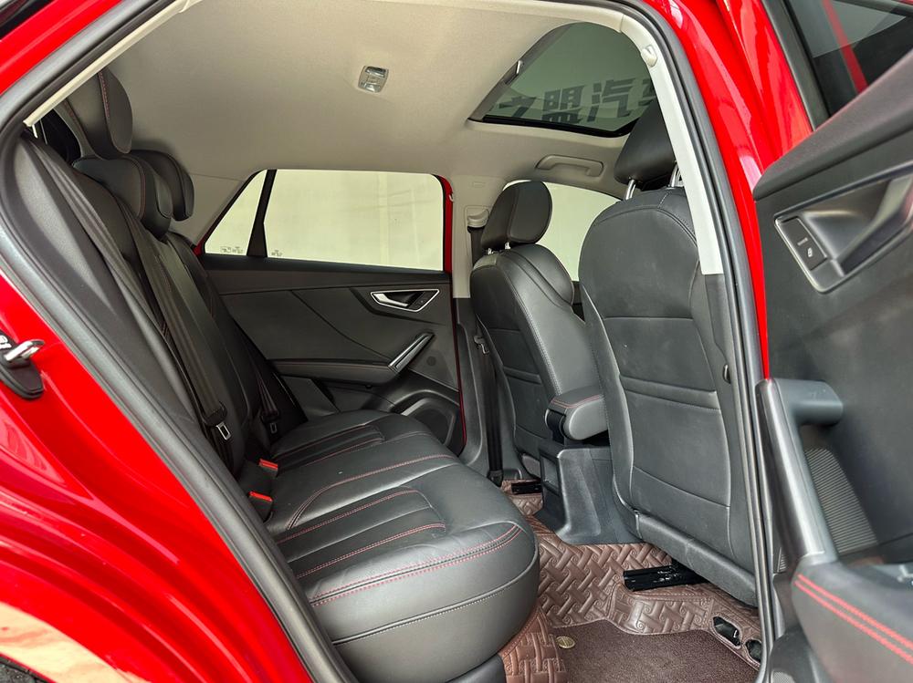 Audi Audi Q2L