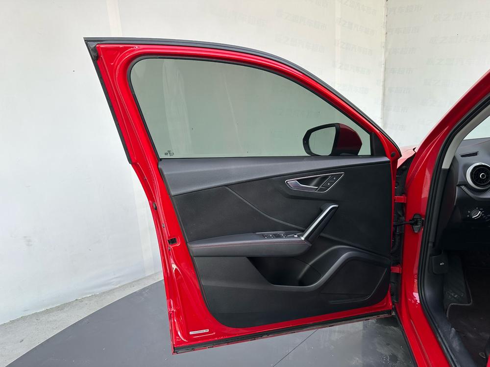 Audi Audi Q2L