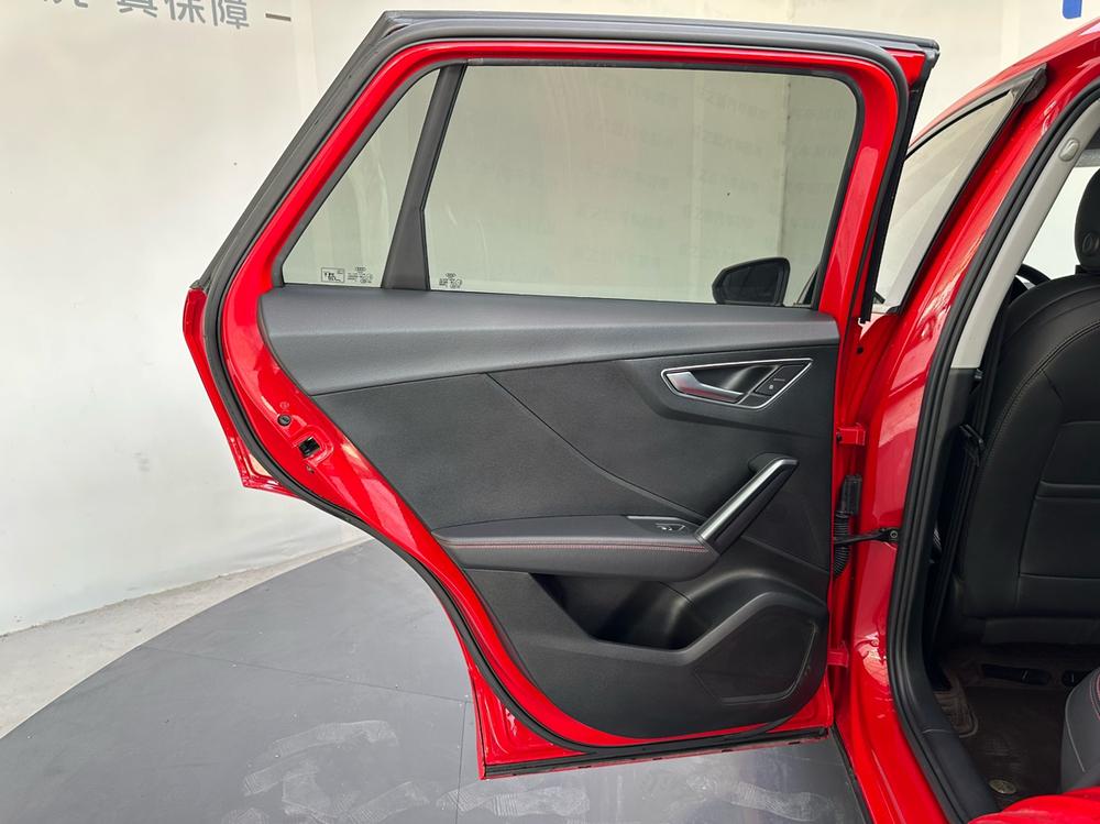 Audi Audi Q2L