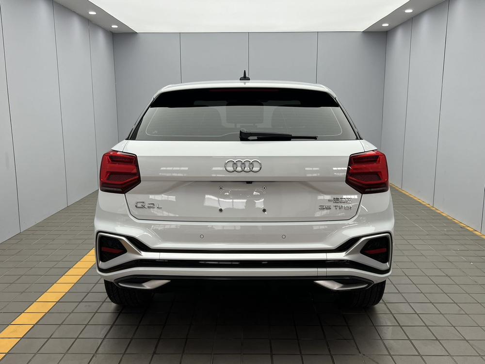Audi Audi Q2L