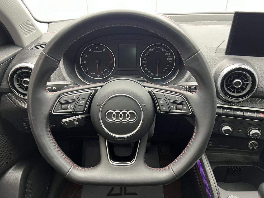 Audi Audi Q2L