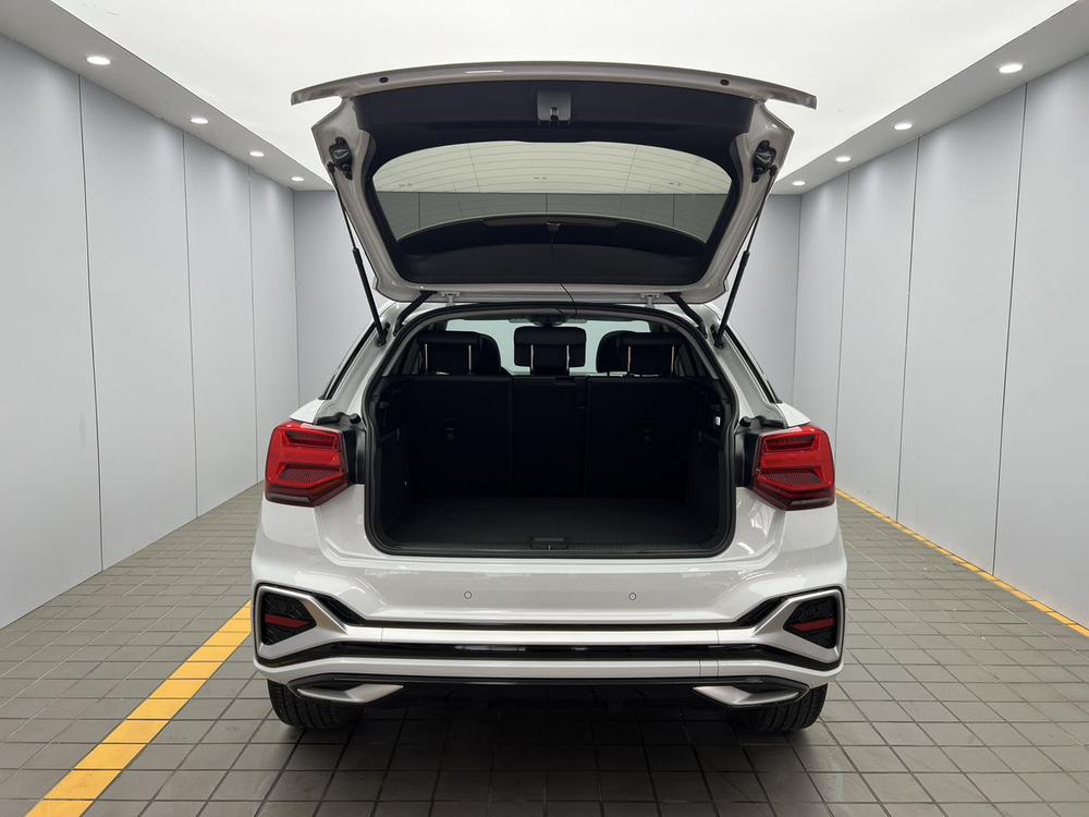Audi Audi Q2L