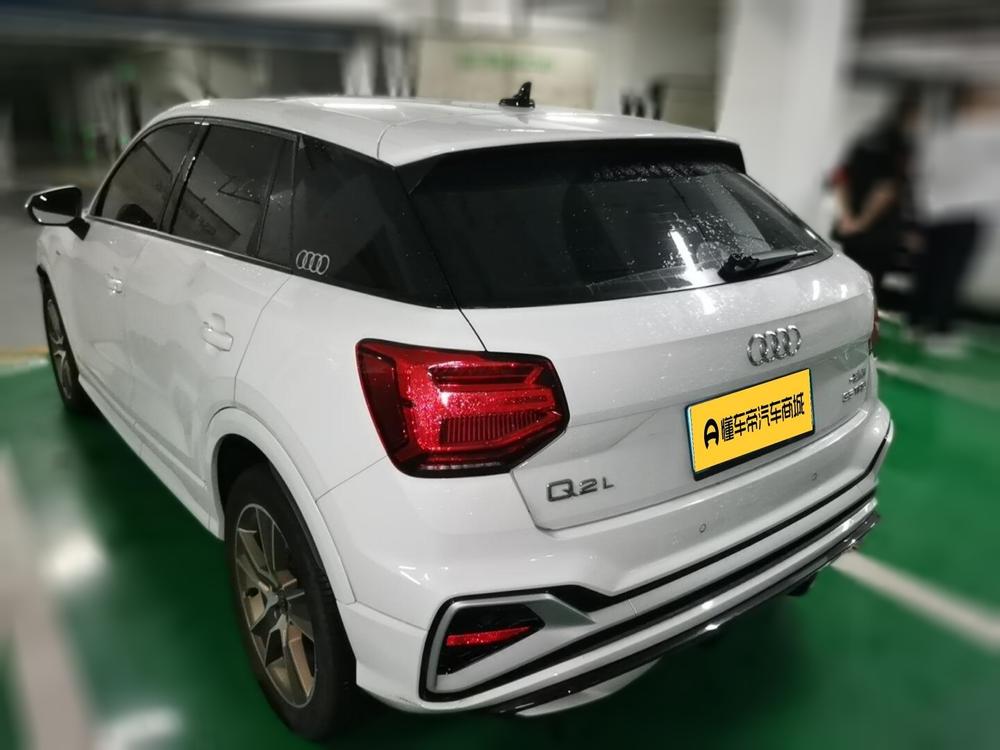 Audi Audi Q2L