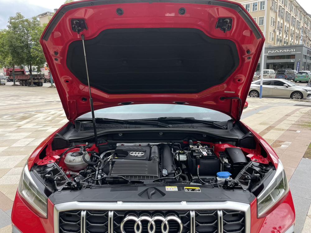Audi Audi Q2L