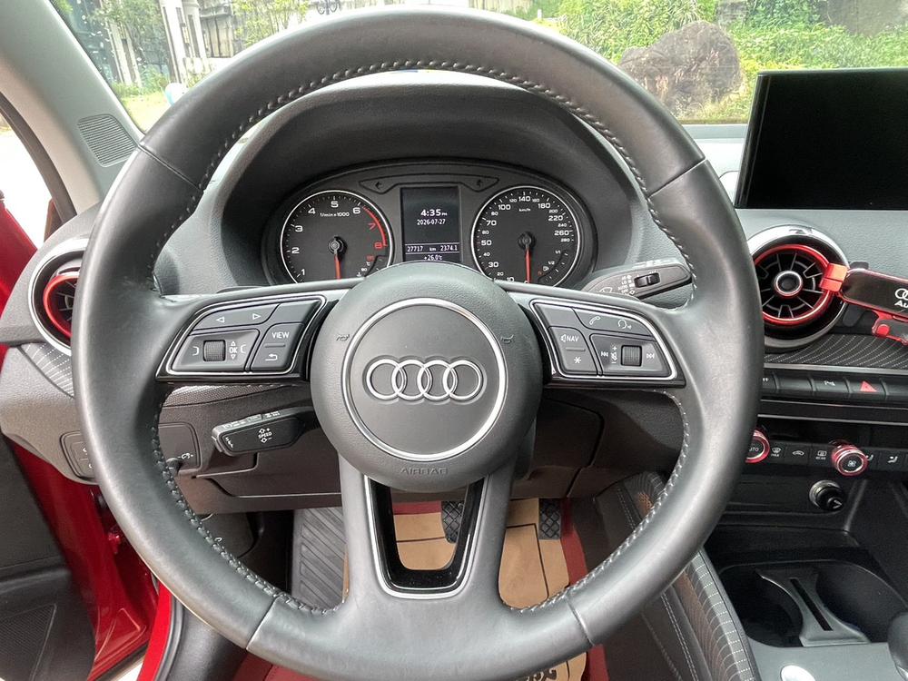 Audi Audi Q2L